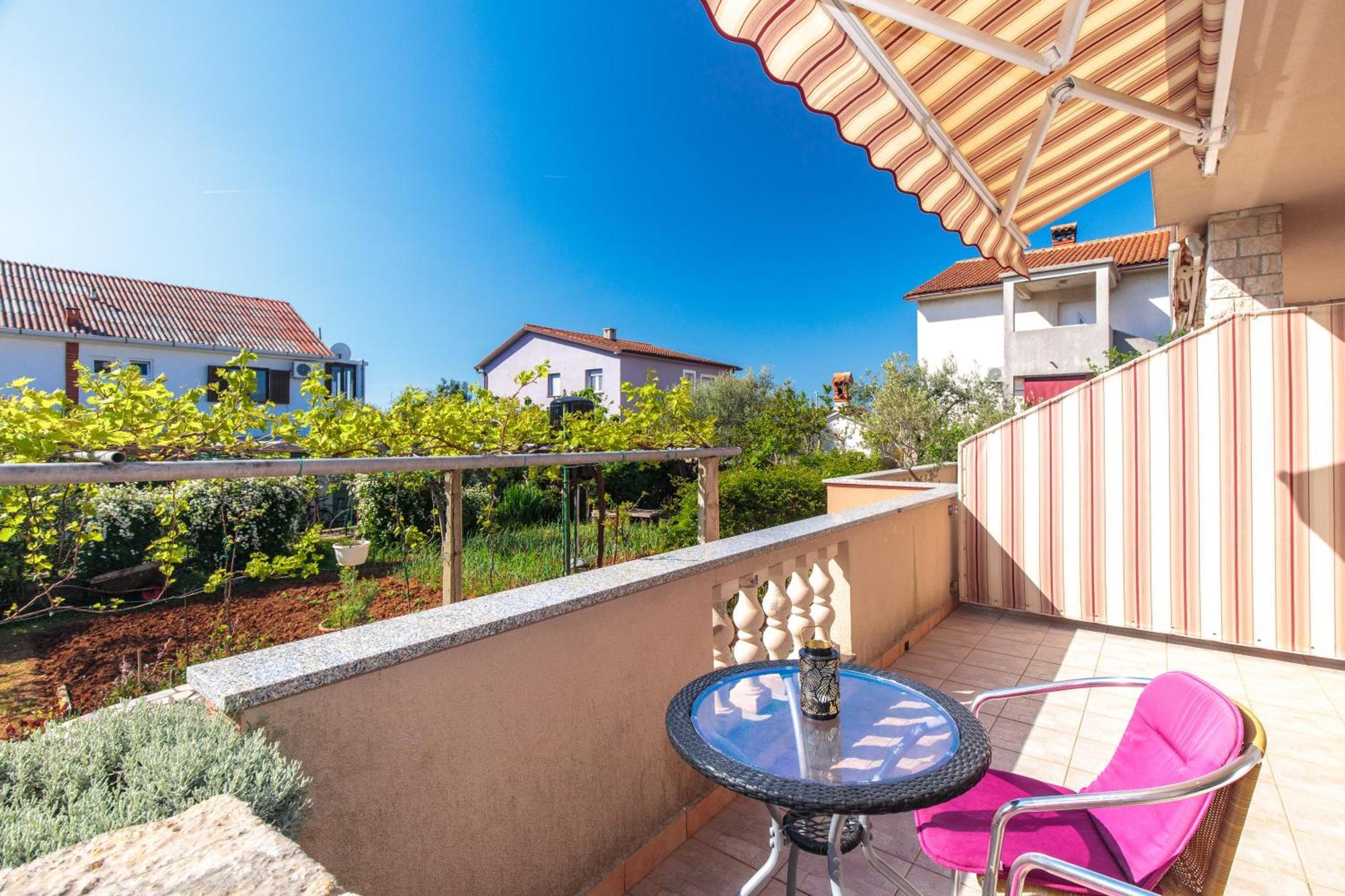 Apartment Todor คิร์ก ภายนอก รูปภาพ